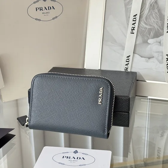 Prada Saffiano جلد Zip Around Coin Purse أسود Coin Purse