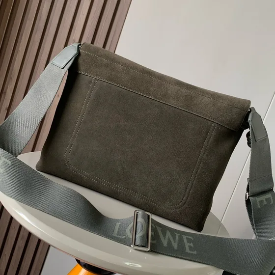 Loewe Gusset Flat Bolso cruzado Dark Olive Verde Crossbody