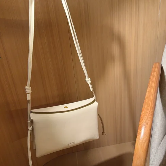 Celine Triomphe Off-Weiß Crossbody