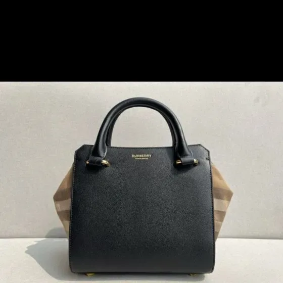 Burberry Banwell Tote Black Top Handle