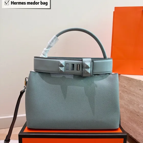 Hermes Medor Schwarz Henkel