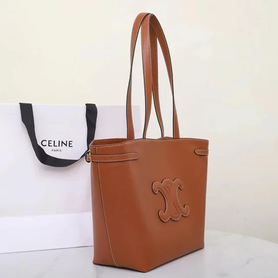 Celine Triomphe Tote Bruin Tote tas
