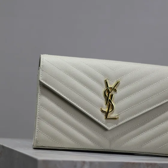 YSL Cassandre Matelassé Envelope Carteira Branco Carteira