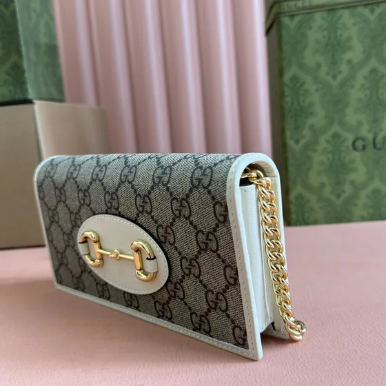 Gucci Horsebit 1955 Chain Wallet สีครีม/สีขาว Woc