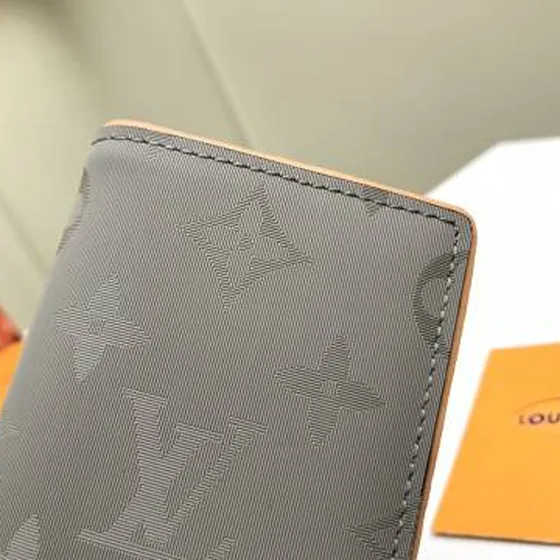 Louis Vuitton M63233 Monogram Titanium 11x8x1cm everyday