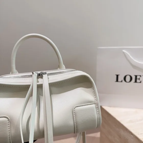 Loewe Re-Edition 2005 Nappa Leder Bovenhandgreep Bag Wit Bovenhandgreep