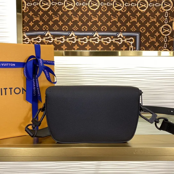 Louis Vuitton Pochette Gange Hitam Belt Bag