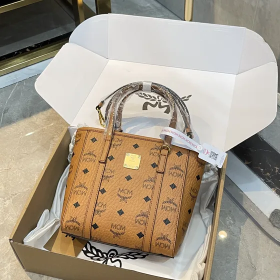 MCM Toni Top-Zip Shopper Mini Cognac 19*18.5*9.5cm Tote Bag