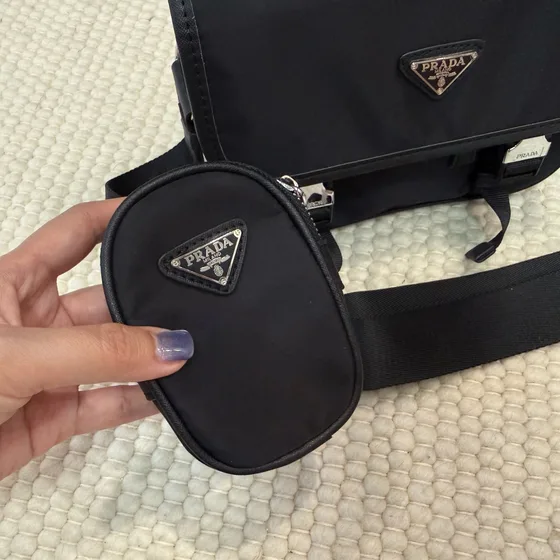 Prada Re-Нейлон Small Сумка-мессенджер Чёрный Crossbody