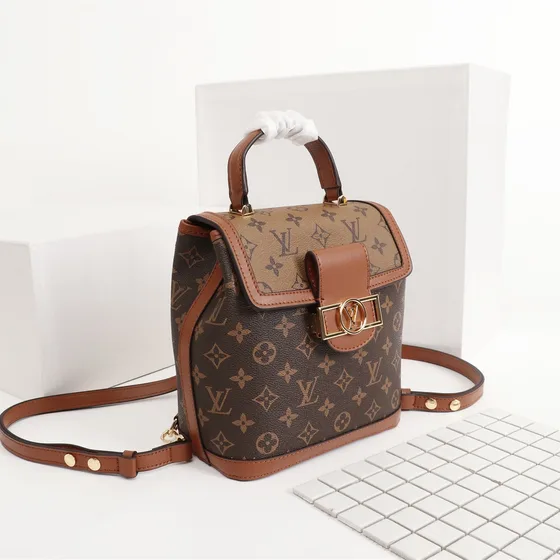 Louis Vuitton Dauphine Backpack สีน้ำตาล Backpack