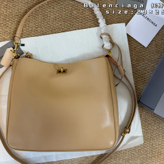 Balenciaga Rodeo Shoulder Bag Beige 29 25cm Shoulder Bag