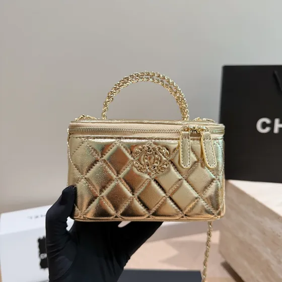 Chanel Top Handle Vanity Case فضي Vanity