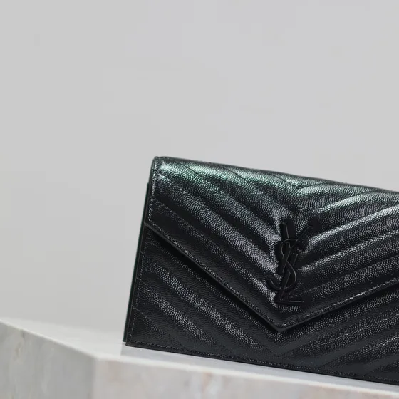 YSL Cassandre Matelassé Envelope Wallet On Chain أسود Woc
