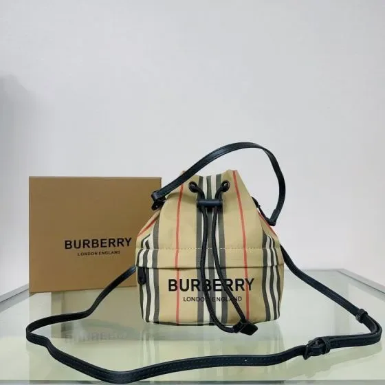 Burberry Icon Stripe Print Drawstring Etui Beige Crossbody