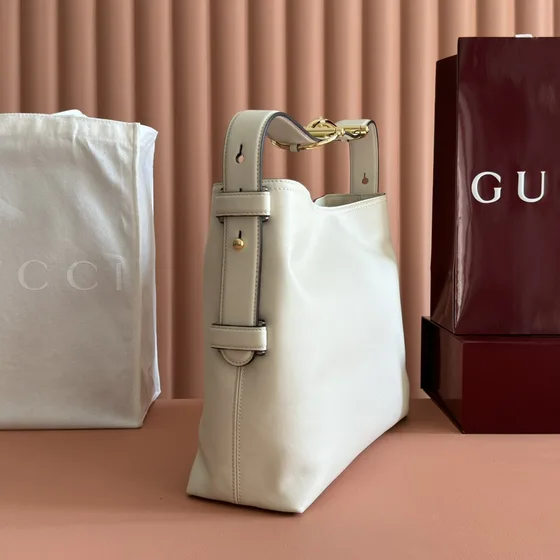 Gucci Gg Emblem Small Schoudertas Wit Schoudertas
