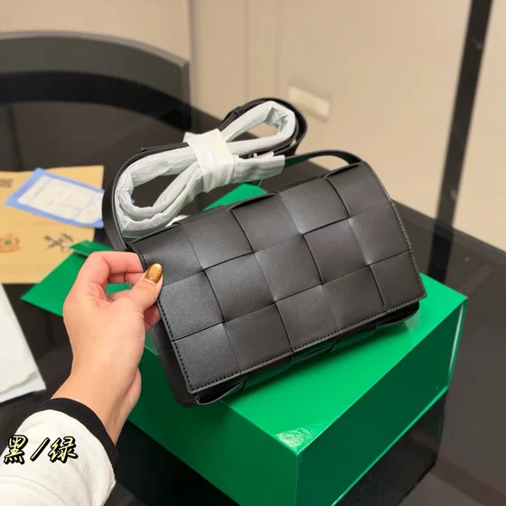 Bottega Veneta Cassette Bag Black Crossbody