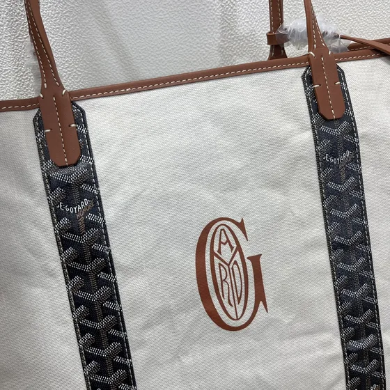 Goyard Saint Louis Pm أبيض Tote Bag