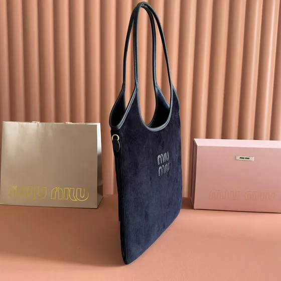 Miu Miu Corduroy Logo Shoppertasketur Sort Shoppertasketur/Skuldertaske