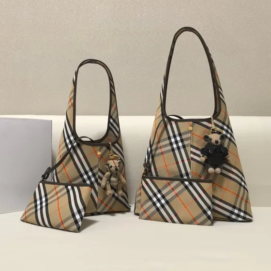 Burberry Check Foldable Shoppertasketur Sort Shoppertasketur