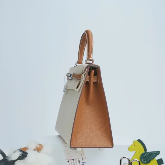 Hermes Kelly كريمي/Tan Top Handle