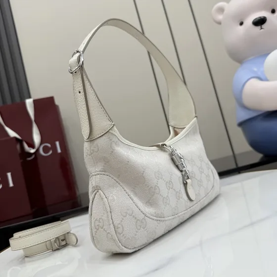 Gucci Gg Jackie 1961 Small Axelväska Beige/Off Vit Hobo
