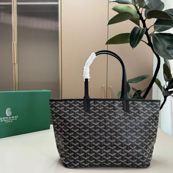 Goyard Saint Louis Pm White Tote Bag
