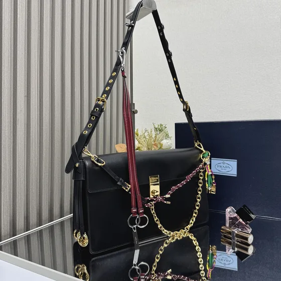 Prada Sound Bag สีดำ Shoulder Bag