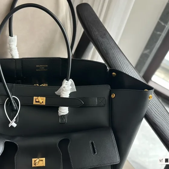 Balenciaga Bel Air Carry All Bag Black Tote Bag
