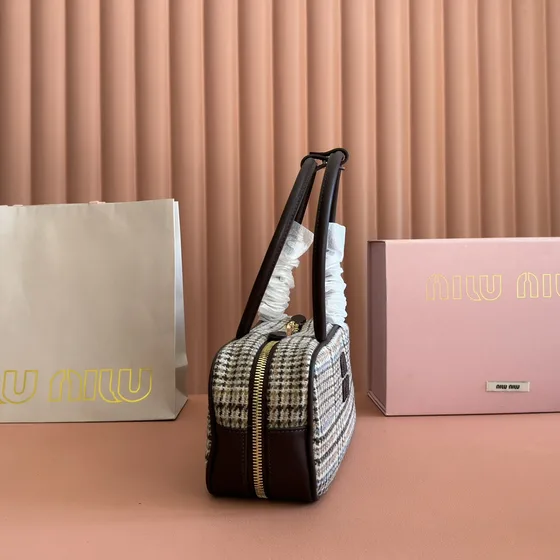 Miu Miu Beaute Houndstooth Tophåndtak Bag Khaki Check Tophåndtak
