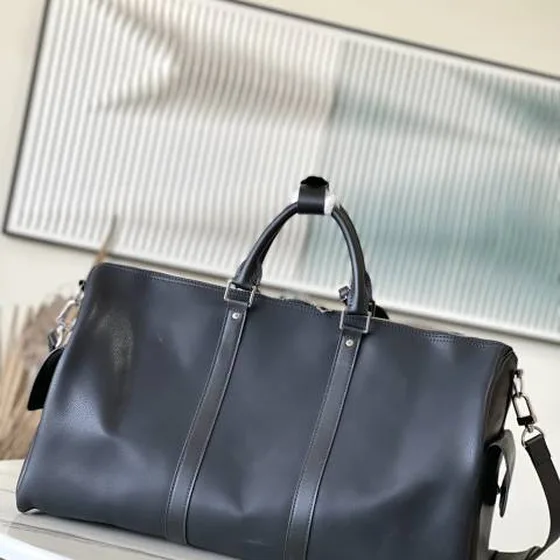 Louis Vuitton Чёрный and Monogram Серый travel