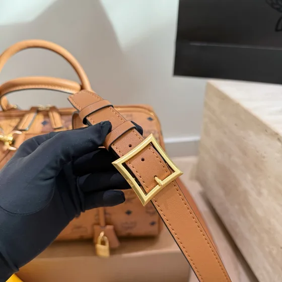 MCM Traveler Boston Bag Cognac Верхняя ручка