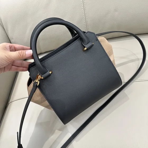 Burberry Banner Small Bag Dark Gris Asa superior