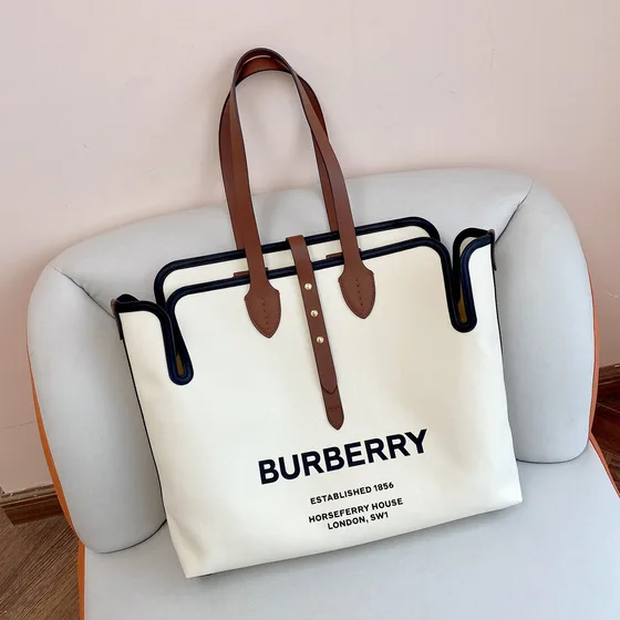 Burberry Horseferry Print Парусина Tote Белый Сумка-шоппер