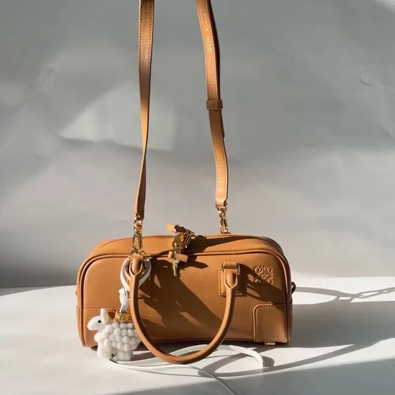 Loewe Amazona 23 Warm Desert 23 18 9 Top Handle