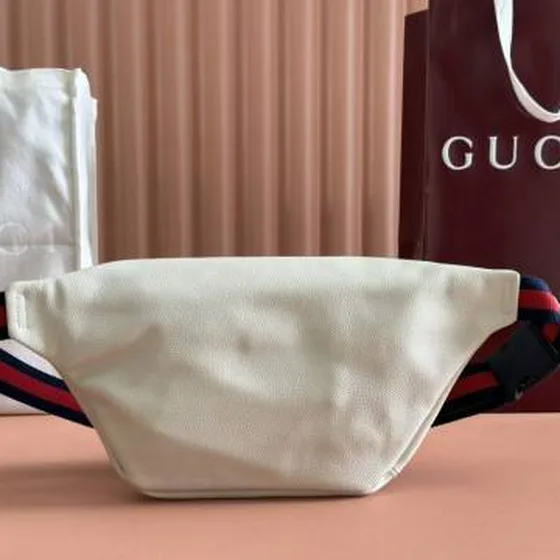 Gucci 493869 White 28 18 8cm everyday