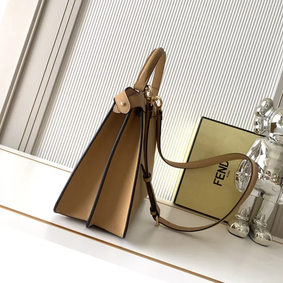 Fendi Peekaboo Iseeu Beige Anse supérieure