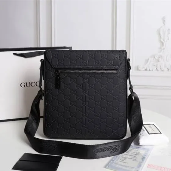 Gucci 33061-2 Black Guccissima 25x27x6cm messenger