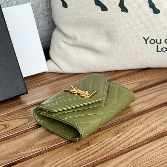 YSL Cassandre Matelassé Compact Tri Fold Lommebok Olive Grønn Lommebok