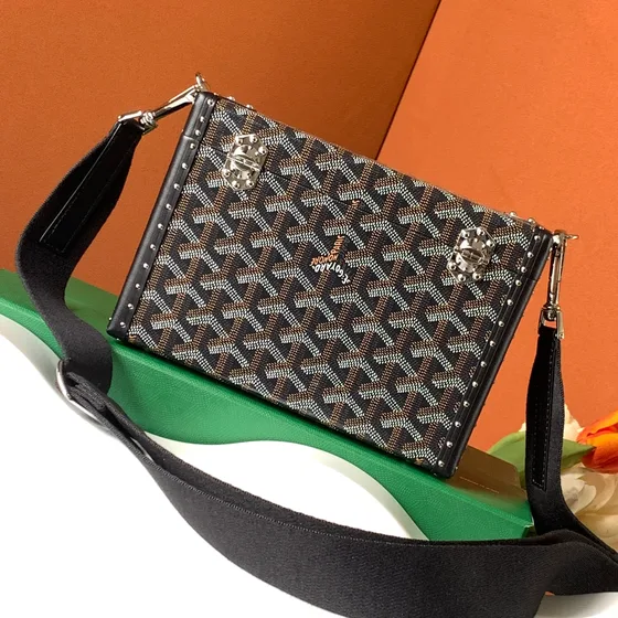 Goyard Cassette Trunk Bag Sort Crossbody