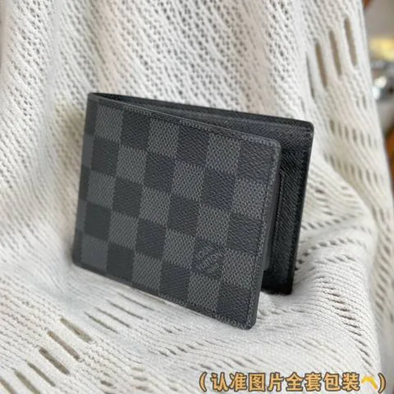 Louis Vuitton M64002 Damier Graphite everyday