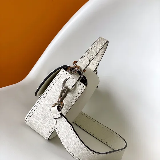 Fendi Baguette Wit Schoudertas