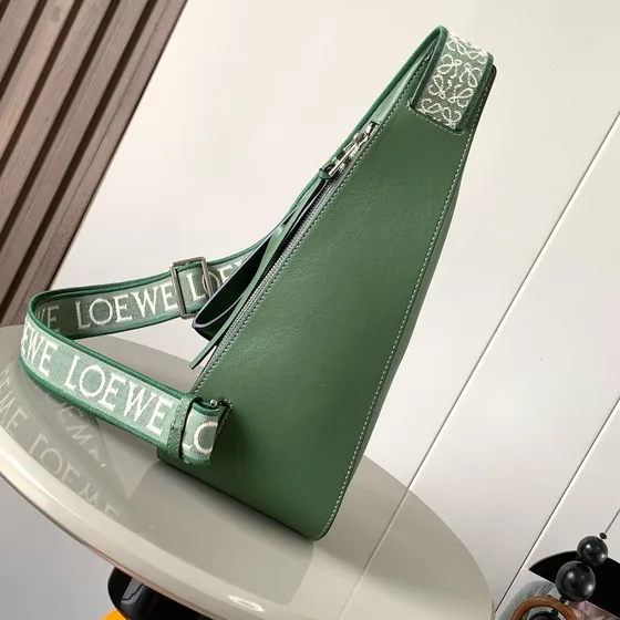 Loewe Anton Sling Зелёный Belt Bag