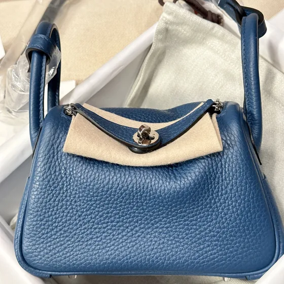 Hermes Mini Lindy Azul Crossbody