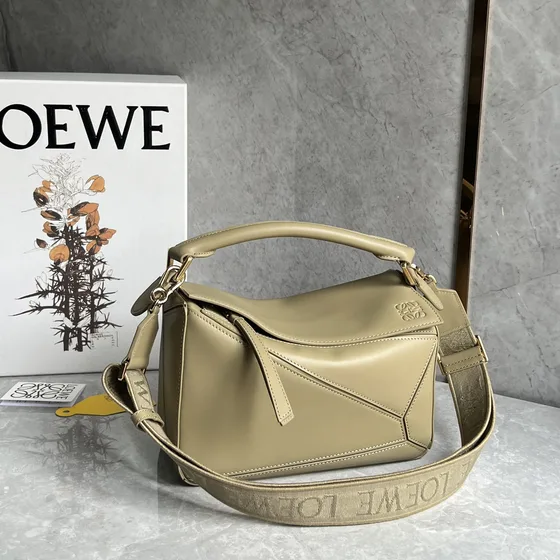 Loewe Puzzle Bag Beige Top Handle