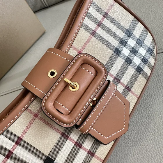 Burberry Sling Vintage Check Buckle Axelväska Beige/Brun Axelväska