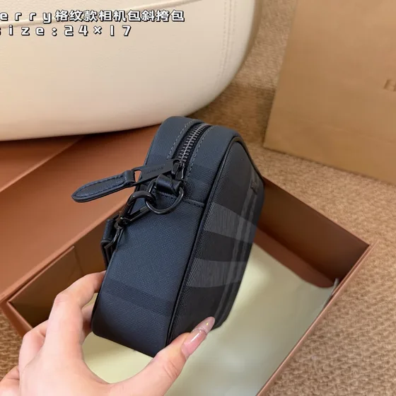 Burberry Check Camera Bag Charcoal/Hitam 24×17 Crossbody