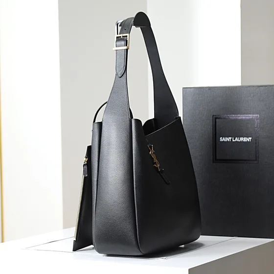YSL Le 5 À 7 Soft Hobo Bag Negro Hobo