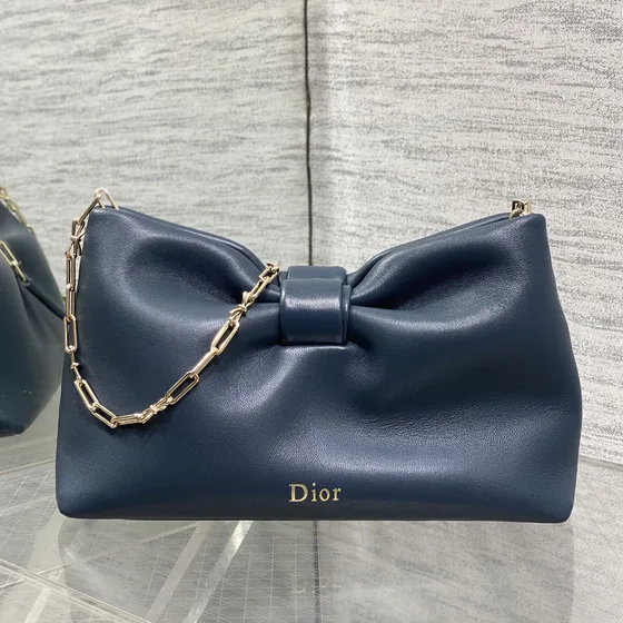 Dior Dior Lovely-D Pouch With Chain สีน้ำเงินเข้ม สีฟ้า Shoulder Bag