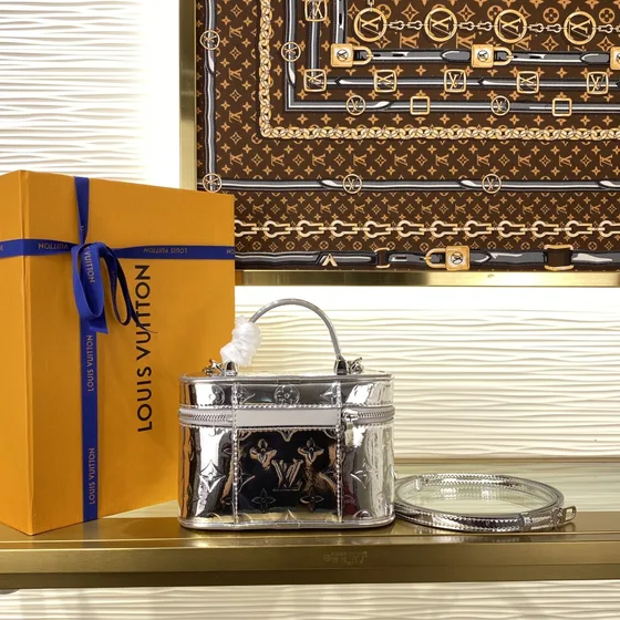 Louis Vuitton Monogram Mirror Vanity Gümüş Omuz çantası