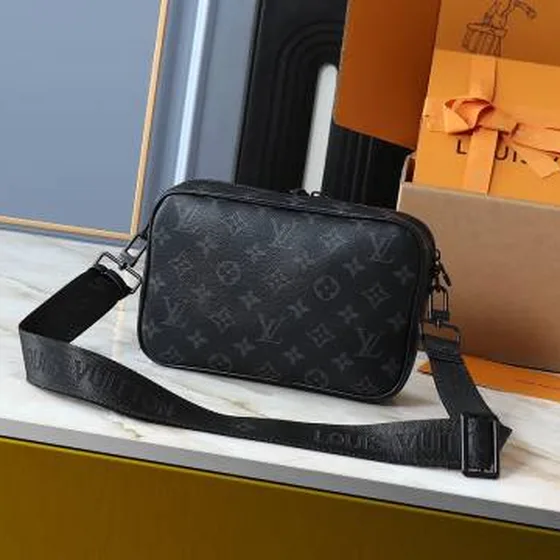 Louis Vuitton Camera bag Monogram Eclipse Sort crossbody